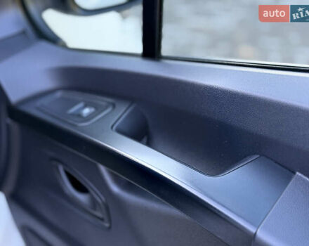 Белый Рено Трафик, объемом двигателя 2 л и пробегом 75 тыс. км за 24000 $, фото 20 на Automoto.ua