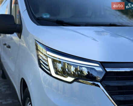 Белый Рено Трафик, объемом двигателя 2 л и пробегом 75 тыс. км за 24000 $, фото 5 на Automoto.ua