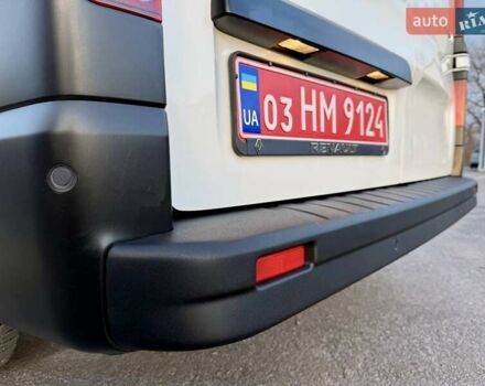 Білий Рено Трафік, об'ємом двигуна 2 л та пробігом 80 тис. км за 26700 $, фото 17 на Automoto.ua