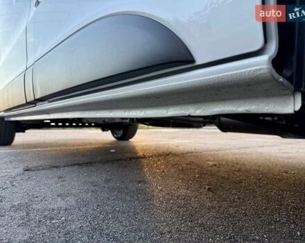 Білий Рено Трафік, об'ємом двигуна 2 л та пробігом 80 тис. км за 26700 $, фото 22 на Automoto.ua