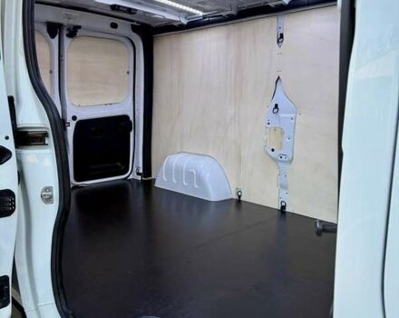 Білий Рено Трафік, об'ємом двигуна 2 л та пробігом 80 тис. км за 26700 $, фото 52 на Automoto.ua