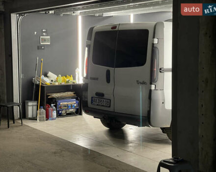 Белый Рено Трафик, объемом двигателя 1.9 л и пробегом 350 тыс. км за 8500 $, фото 6 на Automoto.ua