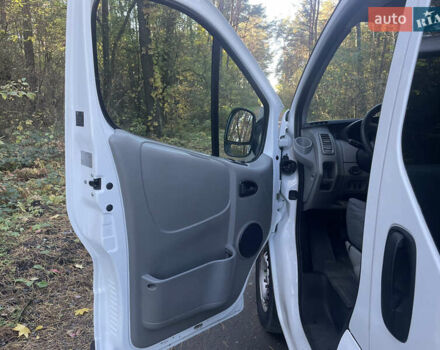 Белый Рено Трафик, объемом двигателя 0 л и пробегом 220 тыс. км за 11500 $, фото 9 на Automoto.ua