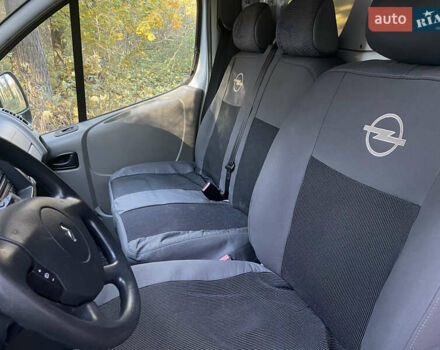 Белый Рено Трафик, объемом двигателя 0 л и пробегом 220 тыс. км за 11500 $, фото 11 на Automoto.ua