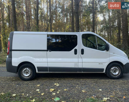 Белый Рено Трафик, объемом двигателя 0 л и пробегом 220 тыс. км за 11500 $, фото 2 на Automoto.ua