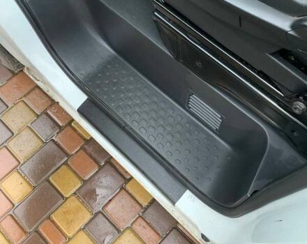 Білий Рено Трафік, об'ємом двигуна 1.6 л та пробігом 207 тис. км за 15500 $, фото 16 на Automoto.ua