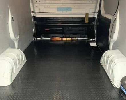 Білий Рено Трафік, об'ємом двигуна 1.6 л та пробігом 207 тис. км за 15500 $, фото 11 на Automoto.ua