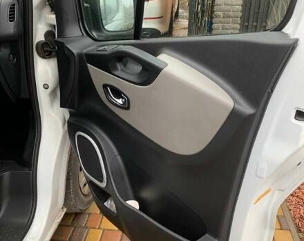 Білий Рено Трафік, об'ємом двигуна 1.6 л та пробігом 207 тис. км за 15500 $, фото 2 на Automoto.ua