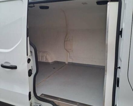 Белый Рено Трафик, объемом двигателя 2 л и пробегом 176 тыс. км за 16900 $, фото 9 на Automoto.ua