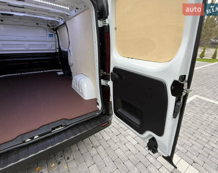 Білий Рено Трафік, об'ємом двигуна 2 л та пробігом 30 тис. км за 26800 $, фото 56 на Automoto.ua