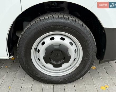 Білий Рено Трафік, об'ємом двигуна 2 л та пробігом 30 тис. км за 26800 $, фото 24 на Automoto.ua