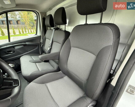 Білий Рено Трафік, об'ємом двигуна 2 л та пробігом 30 тис. км за 26800 $, фото 44 на Automoto.ua