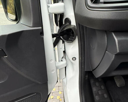 Білий Рено Трафік, об'ємом двигуна 2 л та пробігом 30 тис. км за 26800 $, фото 38 на Automoto.ua