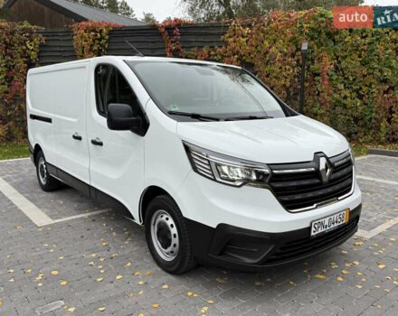Білий Рено Трафік, об'ємом двигуна 2 л та пробігом 30 тис. км за 26800 $, фото 1 на Automoto.ua