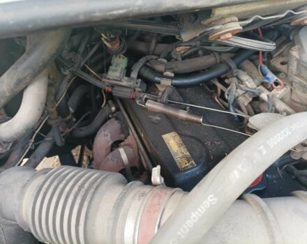 Белый Рено Трафик, объемом двигателя 2.2 л и пробегом 255 тыс. км за 1600 $, фото 9 на Automoto.ua