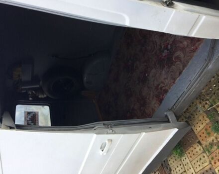 Белый Рено Трафик, объемом двигателя 2.5 л и пробегом 1 тыс. км за 1800 $, фото 3 на Automoto.ua