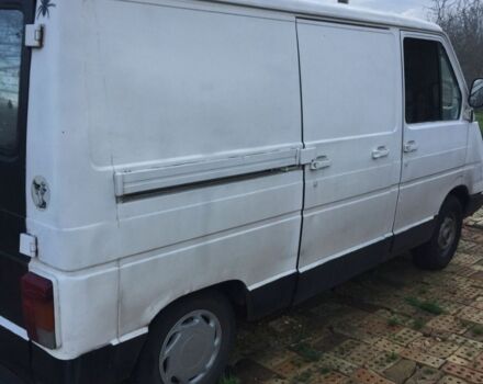 Белый Рено Трафик, объемом двигателя 2.5 л и пробегом 1 тыс. км за 1800 $, фото 5 на Automoto.ua