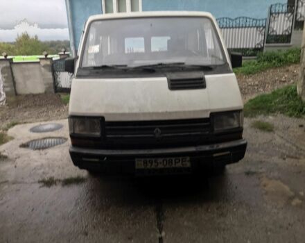 Белый Рено Трафик, объемом двигателя 2.5 л и пробегом 65 тыс. км за 2500 $, фото 3 на Automoto.ua