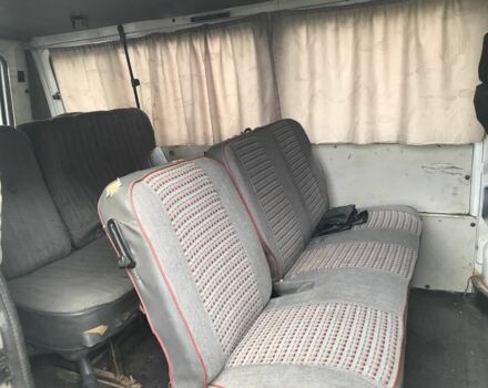 Белый Рено Трафик, объемом двигателя 2.5 л и пробегом 65 тыс. км за 2500 $, фото 2 на Automoto.ua