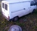 Белый Рено Трафик, объемом двигателя 2.1 л и пробегом 3 тыс. км за 800 $, фото 1 на Automoto.ua