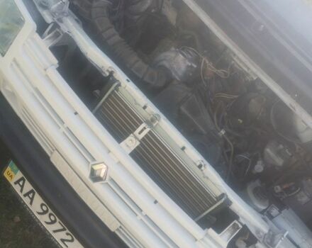 Белый Рено Трафик, объемом двигателя 2 л и пробегом 500 тыс. км за 2439 $, фото 14 на Automoto.ua