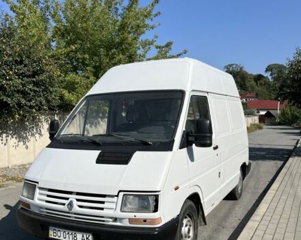 Белый Рено Трафик, объемом двигателя 2.5 л и пробегом 390 тыс. км за 1300 $, фото 2 на Automoto.ua