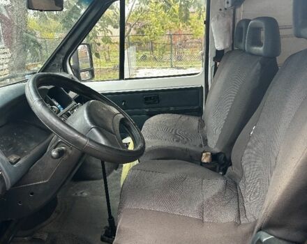 Рено Трафик 1999 в Кривом Роге на Automoto.ua Белый Рено Трафик, объемом двигателя 2.1 л и пробегом 320 тыс. км за 2100 $, фото 7 на Automoto.ua