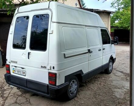 Белый Рено Трафик, объемом двигателя 1.9 л и пробегом 0 тыс. км за 1800 $, фото 3 на Automoto.ua