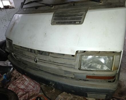 Белый Рено Трафик, объемом двигателя 2 л и пробегом 250 тыс. км за 1000 $, фото 2 на Automoto.ua