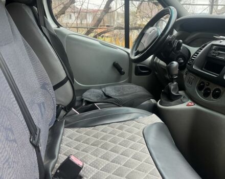 Белый Рено Трафик, объемом двигателя 1.9 л и пробегом 345 тыс. км за 6000 $, фото 4 на Automoto.ua