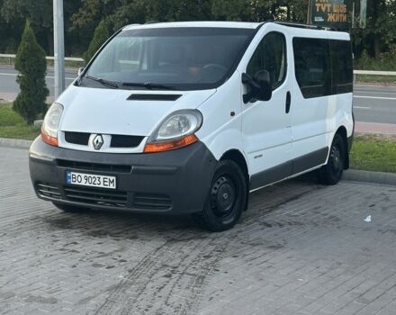 Белый Рено Трафик, объемом двигателя 1.9 л и пробегом 500 тыс. км за 5400 $, фото 2 на Automoto.ua