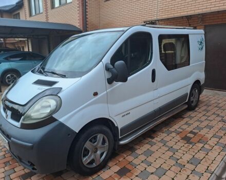 Белый Рено Трафик, объемом двигателя 1.9 л и пробегом 329 тыс. км за 6500 $, фото 1 на Automoto.ua