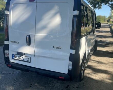 Белый Рено Трафик, объемом двигателя 2.5 л и пробегом 400 тыс. км за 6999 $, фото 9 на Automoto.ua