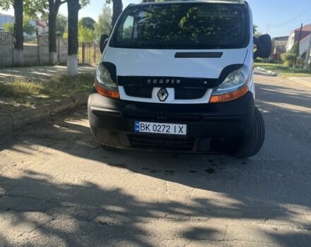 Белый Рено Трафик, объемом двигателя 2.5 л и пробегом 400 тыс. км за 6999 $, фото 1 на Automoto.ua