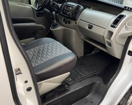 Белый Рено Трафик, объемом двигателя 1.9 л и пробегом 390 тыс. км за 6000 $, фото 6 на Automoto.ua