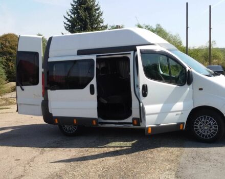 Білий Рено Трафік, об'ємом двигуна 2 л та пробігом 260 тис. км за 8300 $, фото 6 на Automoto.ua