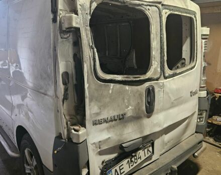 Белый Рено Трафик, объемом двигателя 2 л и пробегом 300 тыс. км за 4000 $, фото 5 на Automoto.ua