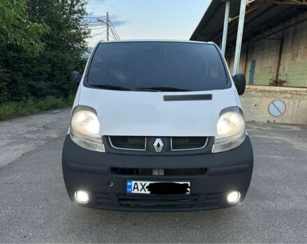 Белый Рено Трафик, объемом двигателя 1.9 л и пробегом 286 тыс. км за 6500 $, фото 1 на Automoto.ua