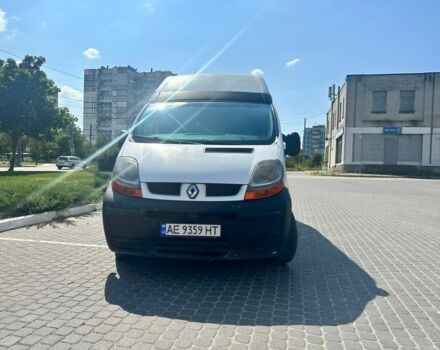 Белый Рено Трафик, объемом двигателя 2.5 л и пробегом 250 тыс. км за 6000 $, фото 2 на Automoto.ua