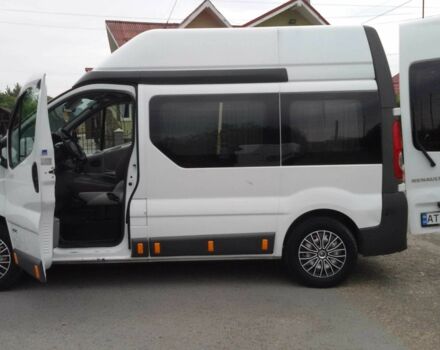 Білий Рено Трафік, об'ємом двигуна 2 л та пробігом 260 тис. км за 8300 $, фото 1 на Automoto.ua