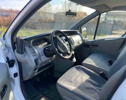 Белый Рено Трафик, объемом двигателя 2 л и пробегом 275 тыс. км за 4900 $, фото 11 на Automoto.ua