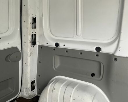 Білий Рено Трафік, об'ємом двигуна 2 л та пробігом 260 тис. км за 6800 $, фото 3 на Automoto.ua