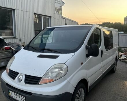Белый Рено Трафик, объемом двигателя 2 л и пробегом 450 тыс. км за 5900 $, фото 1 на Automoto.ua