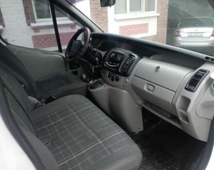 Белый Рено Трафик, объемом двигателя 2.5 л и пробегом 290 тыс. км за 8200 $, фото 9 на Automoto.ua