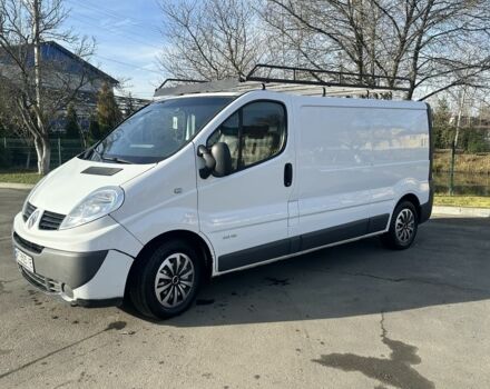 Белый Рено Трафик, объемом двигателя 2.5 л и пробегом 355 тыс. км за 11648 $, фото 4 на Automoto.ua