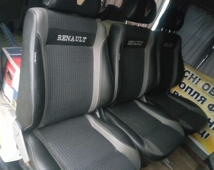 Белый Рено Трафик, объемом двигателя 2.5 л и пробегом 290 тыс. км за 8200 $, фото 10 на Automoto.ua