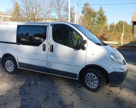 Белый Рено Трафик, объемом двигателя 2 л и пробегом 280 тыс. км за 8267 $, фото 7 на Automoto.ua