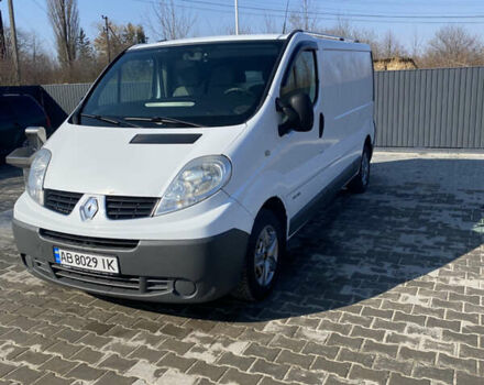 Белый Рено Трафик, объемом двигателя 2.5 л и пробегом 309 тыс. км за 7700 $, фото 1 на Automoto.ua
