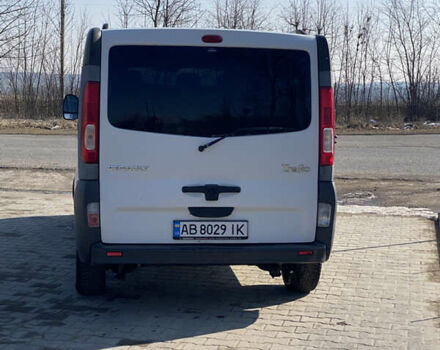 Белый Рено Трафик, объемом двигателя 2.5 л и пробегом 309 тыс. км за 7700 $, фото 21 на Automoto.ua