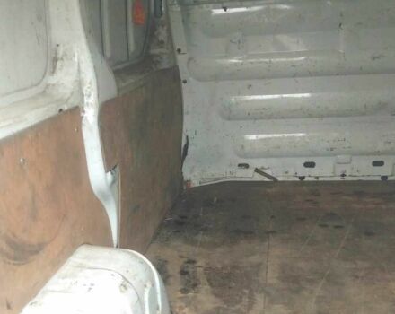 Белый Рено Трафик, объемом двигателя 2 л и пробегом 333 тыс. км за 7700 $, фото 3 на Automoto.ua